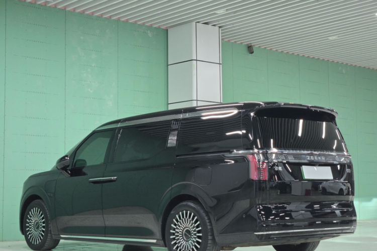 Used Zeekr 009 2024 Six-Seat Executive Version 4WD 108 kWh Exterior 6