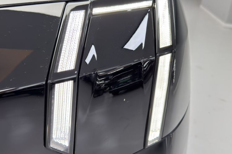 Used Zeekr 009 2024 7-Seater Walk-Through Version Four-Wheel Drive 108 kWh Exterior 6