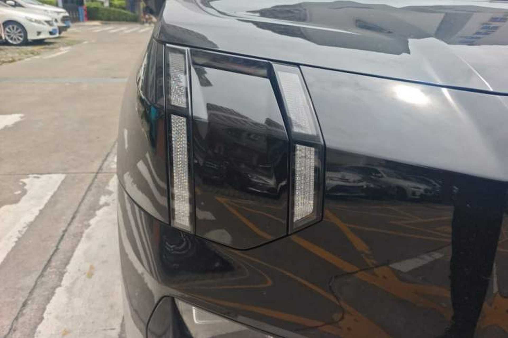 Used Zeekr 009 2024 7-Seater Walk-Through Version Four-Wheel Drive 108 kWh Exterior 6