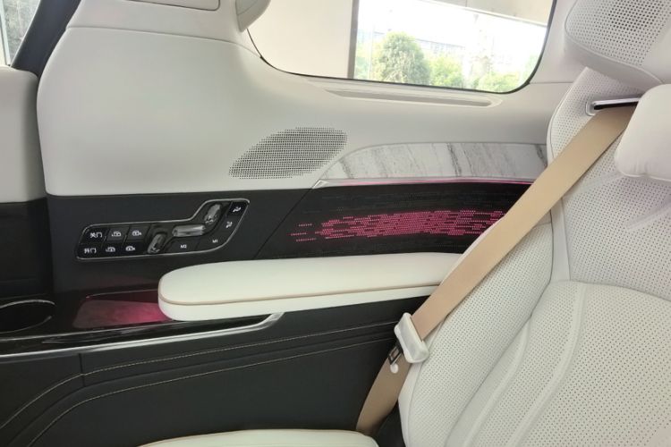 Used Zeekr 009 2024 GAC Trumpchi Exterior 6