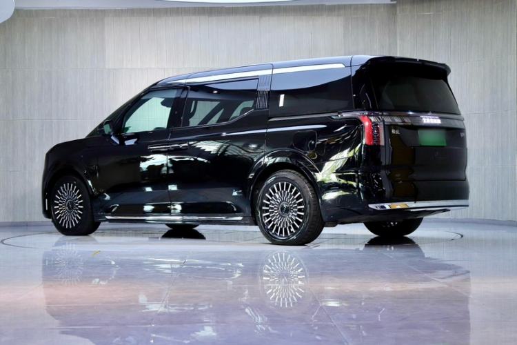 Used Zeekr 009 2024 7-Seater Walk-Through Version Four-Wheel Drive 108 kWh Exterior 7