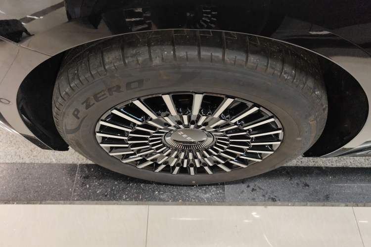 Used Zeekr 009 2024 7-Seater Aisle Version 108 kWh Exterior 7
