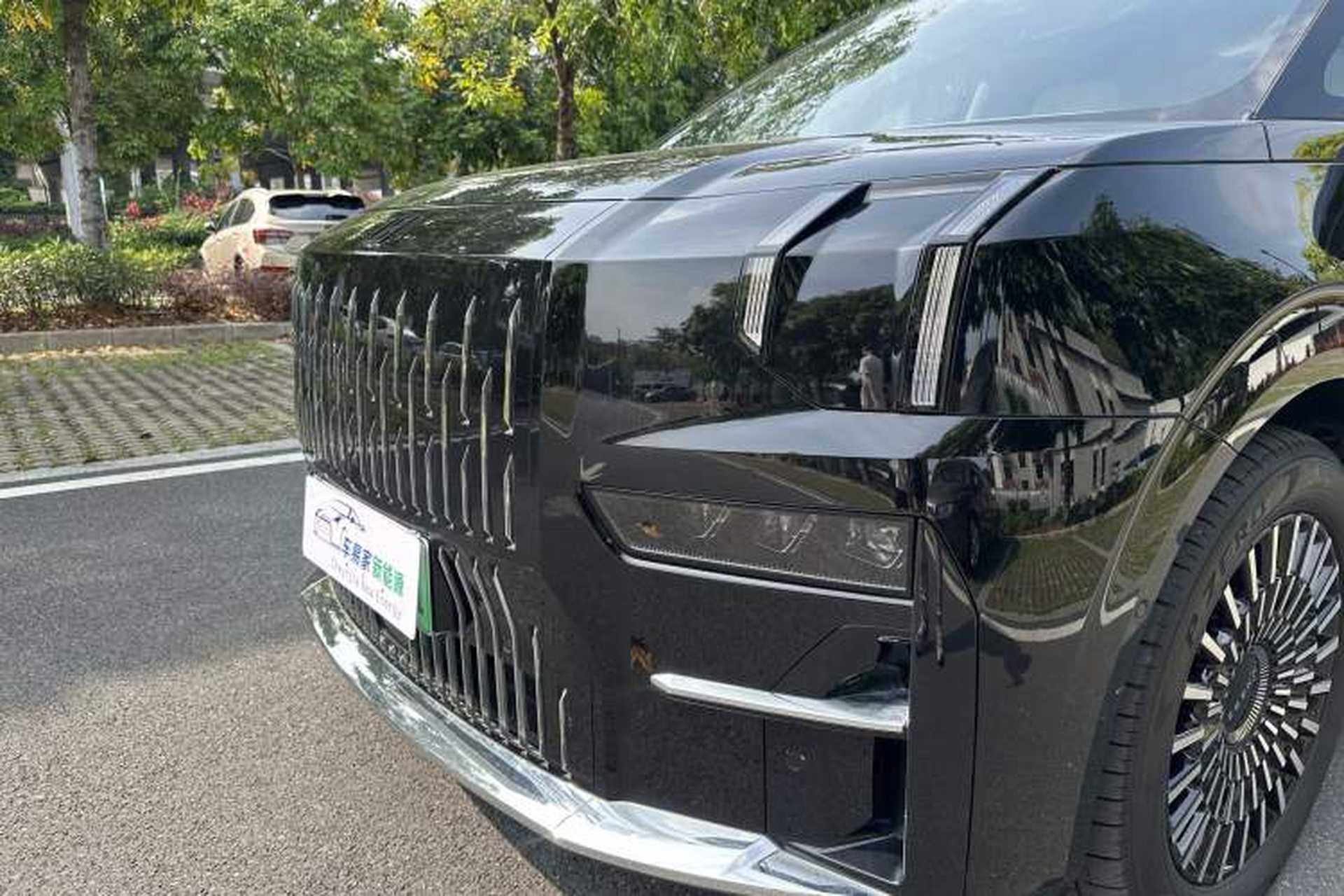 Used Zeekr 009 2024 7-Seater Walk-Through Version Four-Wheel Drive 108 kWh Exterior 8