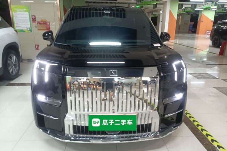 Used Zeekr 009 2024 7-Seater Walk-Through Version Four-Wheel Drive 108 kWh Front