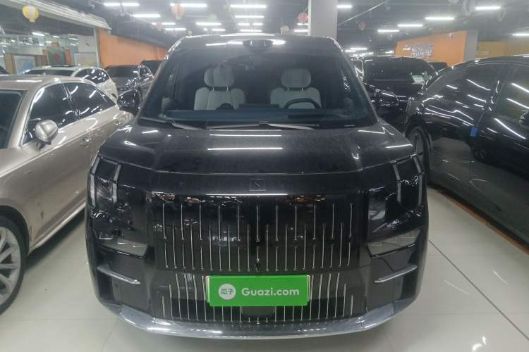 Used Zeekr 009 2024 7-Seater Walk-Through Version Four-Wheel Drive 108 kWh Front