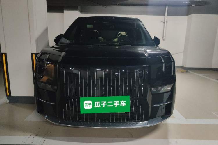 Used Zeekr 009 2024 Six-Seat Executive Version 4WD 108 kWh Front