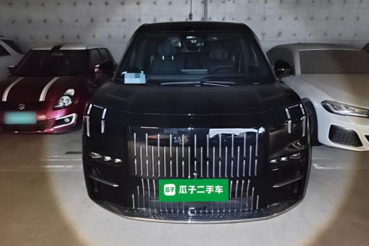 Used Zeekr 009 2024 7-Seater Aisle Version 108 kWh Front