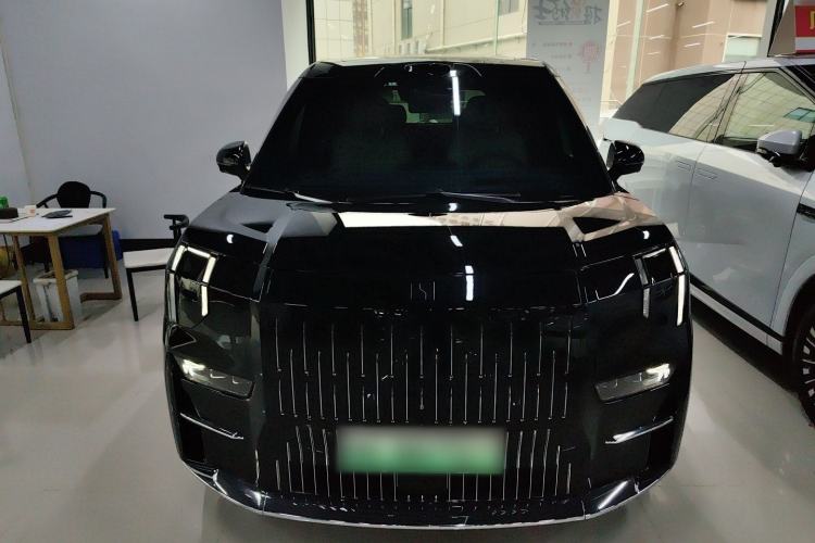 Used Zeekr 009 2024 Six-Seat Executive Version 4WD 108 kWh Front