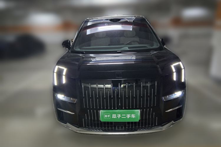 Used Zeekr 009 2024 7-Seater Aisle Version 140 kWh Front