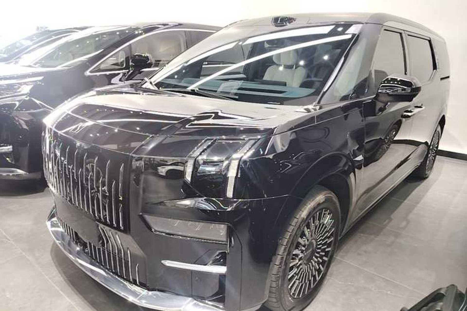 Used Zeekr 009 2024 Six-Seat Executive Version 4WD 108 kWh Front Left 45 Deg