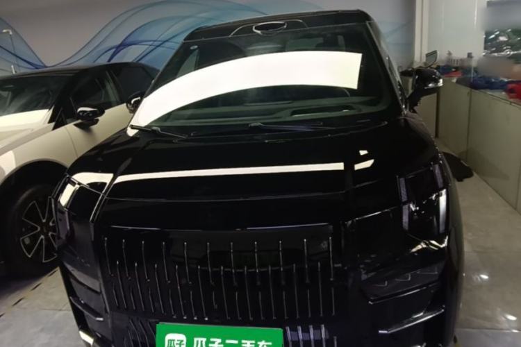 Used Zeekr 009 2024 7-Seater Walk-Through Version Four-Wheel Drive 108 kWh Front