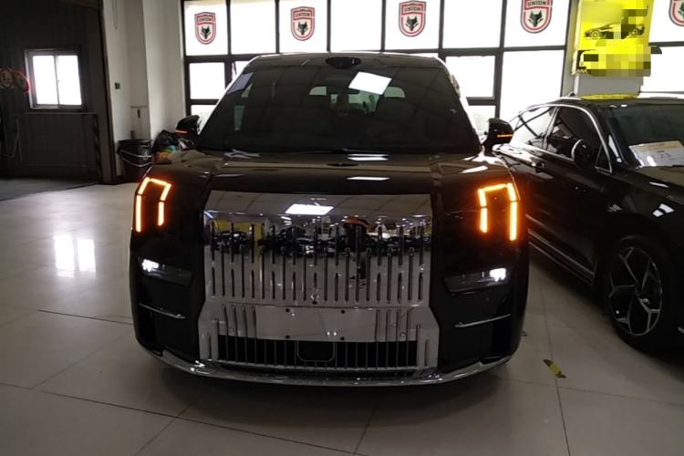 Used Zeekr 009 2024 7-Seater Aisle Version 108 kWh Front