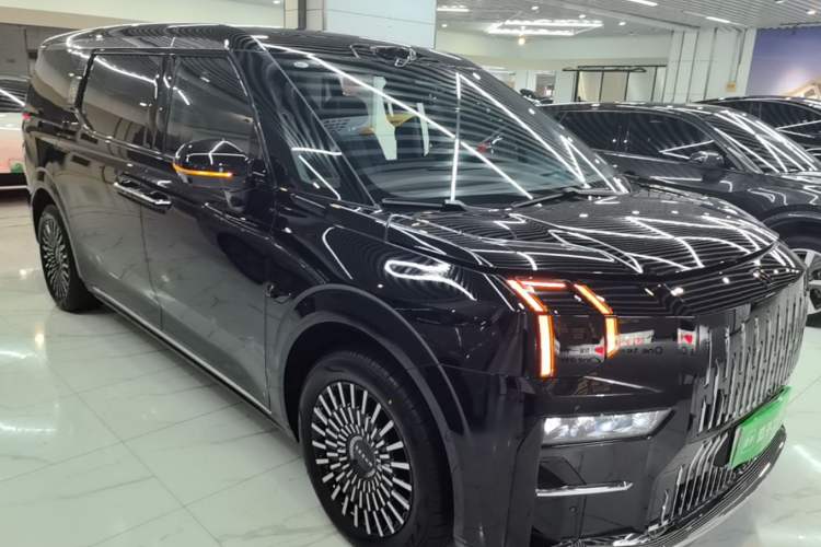 Used Zeekr 009 2024 Six-Seat Executive Version 4WD 108 kWh Front Right 45 Deg