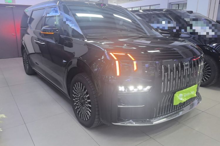 Used Zeekr 009 2024 Six-Seat Executive Version 4WD 108 kWh Front Right 45 Deg