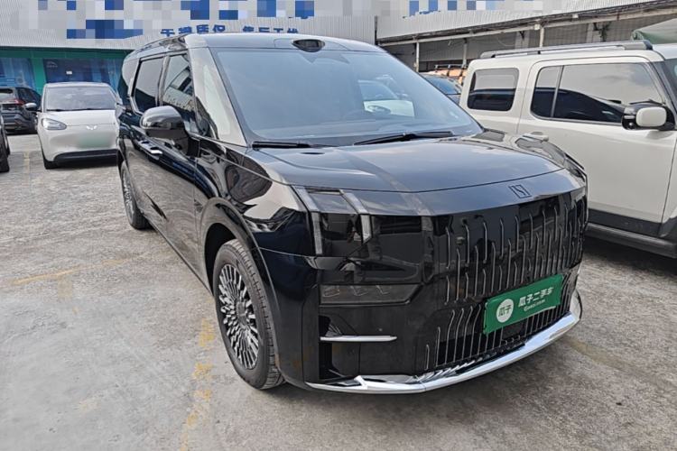 Used Zeekr 009 2024 7-Seater Aisle Version 108 kWh Front Right 45 Deg