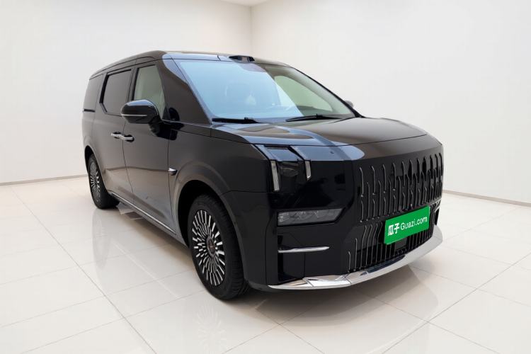 Used Zeekr 009 2024 7-Seater Aisle Version 108 kWh Front Right 45 Deg