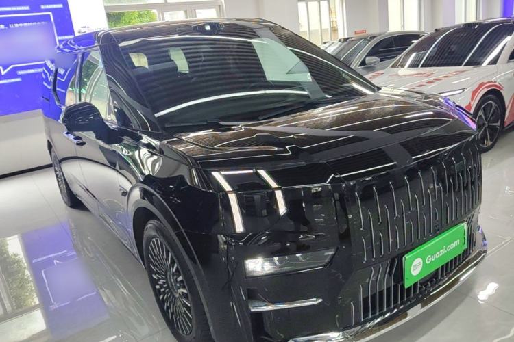 Used Zeekr 009 2024 Six-Seat Executive Version 4WD 108 kWh Front Right 45 Deg
