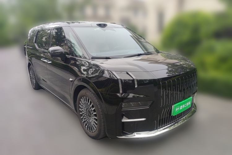 Used Zeekr 009 2024 Six-Seat Executive Version 4WD 108 kWh Front Right 45 Deg