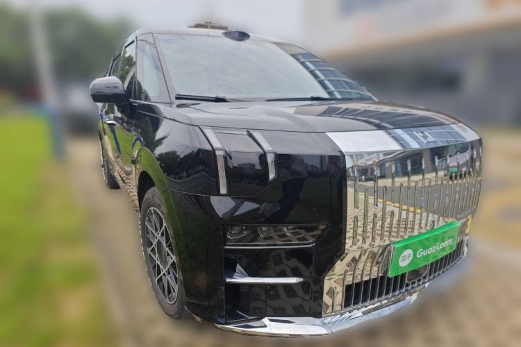 Used Zeekr 009 2024 7-Seater Walk-Through Version Four-Wheel Drive 108 kWh Front Right 45 Deg