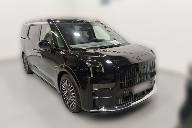 Used Zeekr 009 2024 7-Seater Walk-Through Version Four-Wheel Drive 108 kWh Front Right 45 Deg