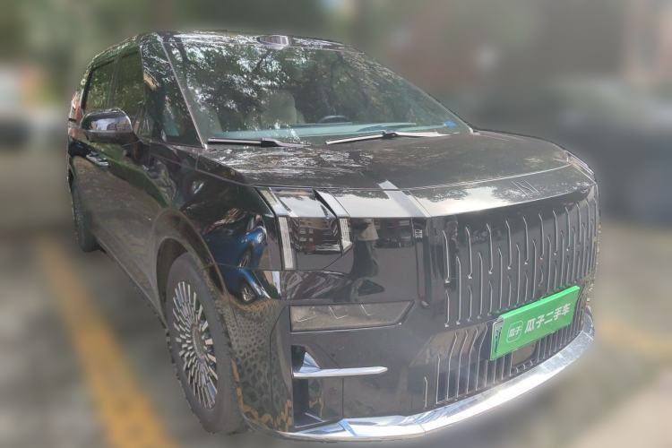 Used Zeekr 009 2024 7-Seater Walk-Through Version Four-Wheel Drive 108 kWh Front Right 45 Deg