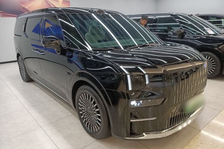 Used Zeekr 009 2024 7-Seater Walk-Through Version Four-Wheel Drive 108 kWh Front Right 45 Deg