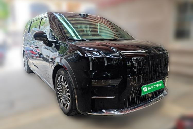 Used Zeekr 009 2024 Six-Seat Executive Version 4WD 108 kWh Front Right 45 Deg