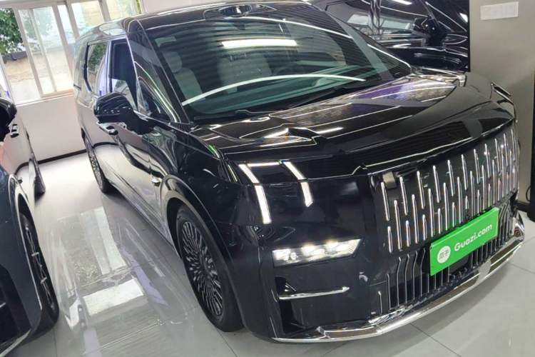 Used Zeekr 009 2024 Six-Seat Executive Version 4WD 108 kWh Front Right 45 Deg