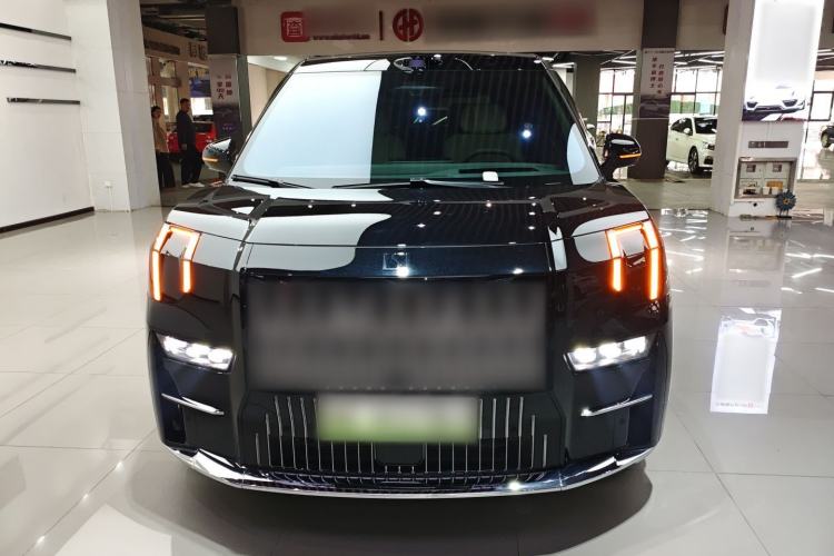Used Zeekr 009 2024 Six-Seat Executive Version 4WD 108 kWh Front