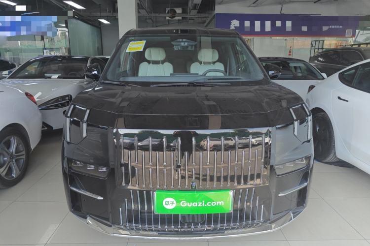 Used Zeekr 009 2024 7-Seater Aisle Version 108 kWh Front