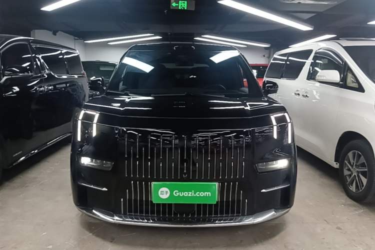 Used Zeekr 009 2024 Six-Seat Executive Version 4WD 108 kWh Front