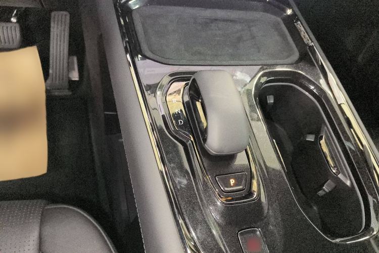 Used Zeekr 009 2024 7-Seater Aisle Version 108 kWh Gear Lever
