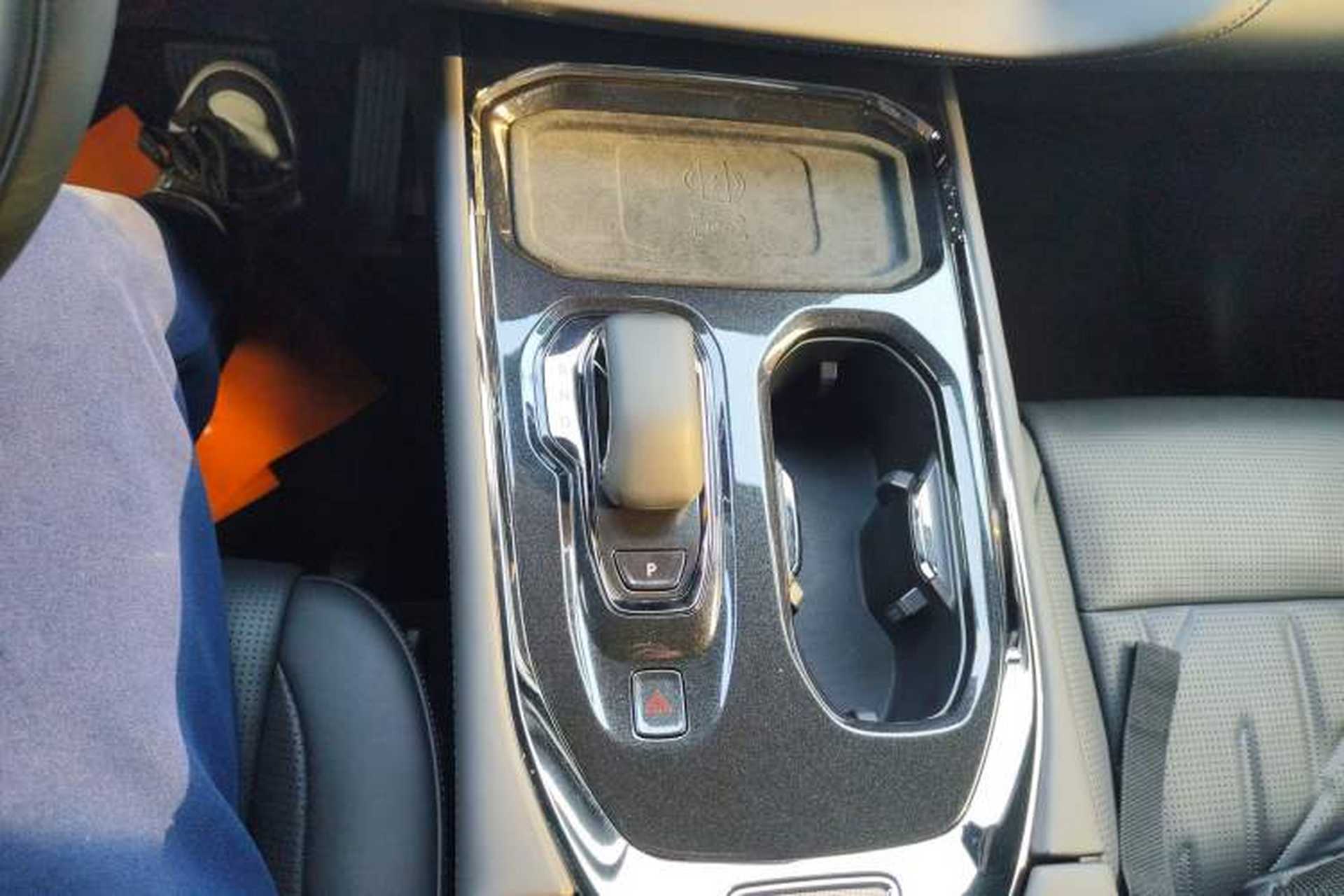 Used Zeekr 009 2024 7-Seater Walk-Through Version Four-Wheel Drive 108 kWh Gear Lever