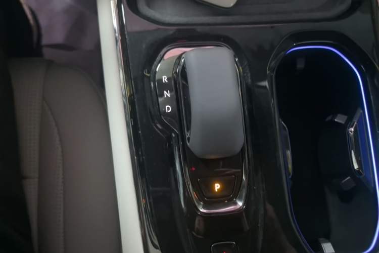 Used Zeekr 009 2024 Six-Seat Executive Version 4WD 140 kWh Gear Lever