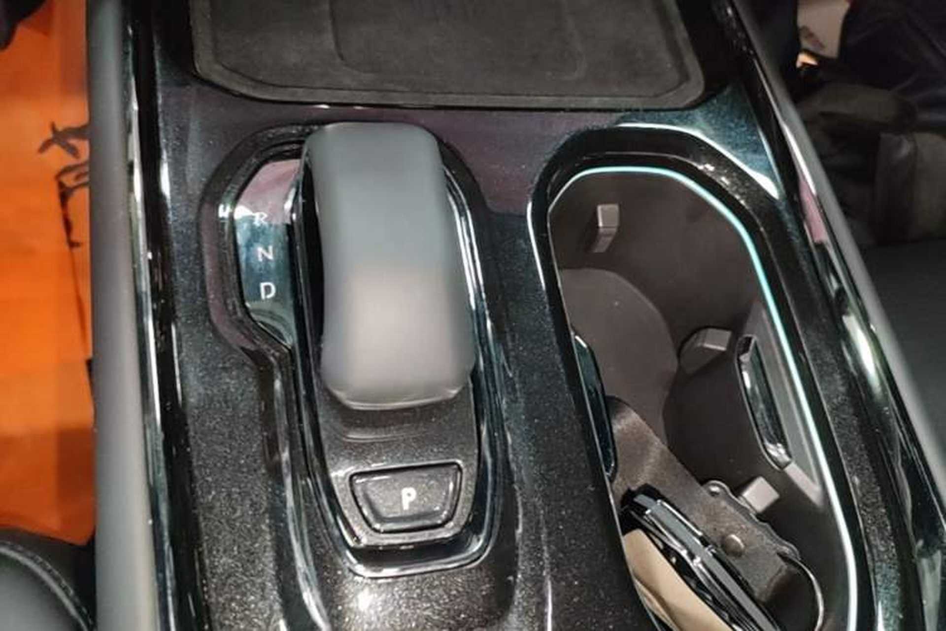 Used Zeekr 009 2024 7-Seater Walk-Through Version Four-Wheel Drive 108 kWh Gear Lever