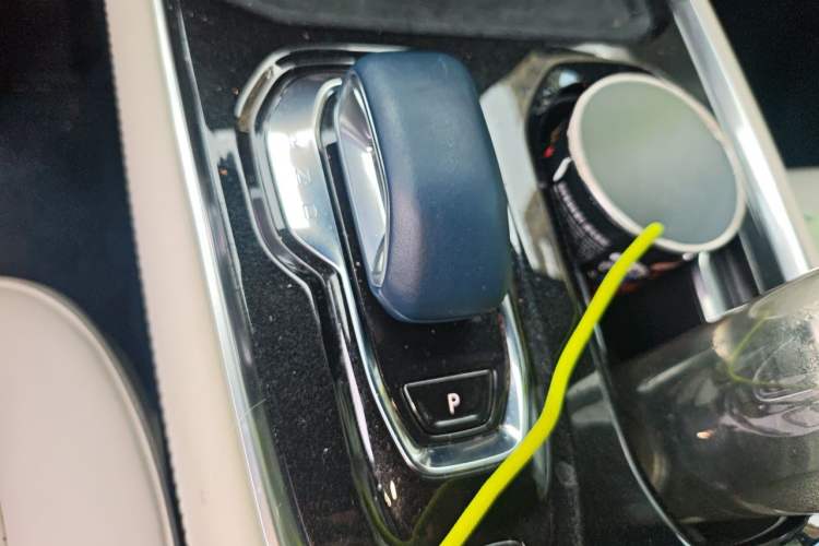 Used Zeekr 009 2024 7-Seater Aisle Version 108 kWh Gear Lever