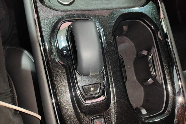 Used Zeekr 009 2024 7-Seater Walk-Through Version Four-Wheel Drive 108 kWh Gear Lever