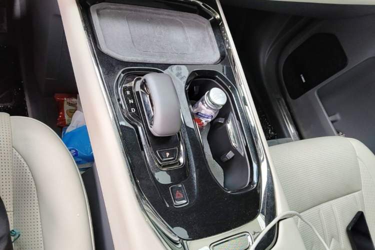 Used Zeekr 009 2024 7-Seater Aisle Version 108 kWh Gear Lever
