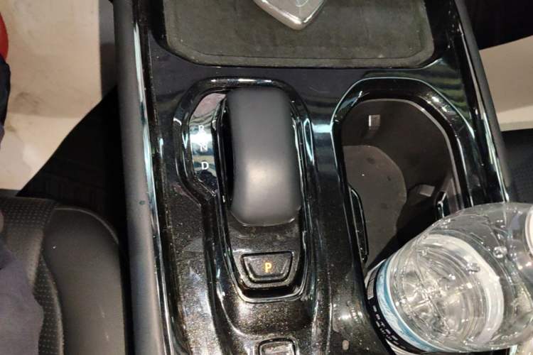 Used Zeekr 009 2024 Six-Seat Executive Version 4WD 140 kWh Gear Lever