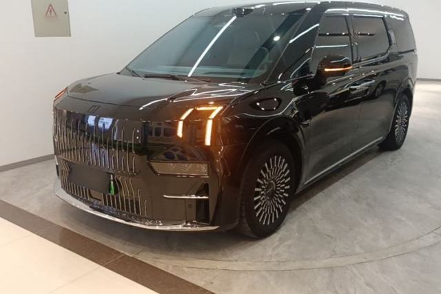 Used Zeekr 009 2024 Six-Seat Executive Version 4WD 108 kWh