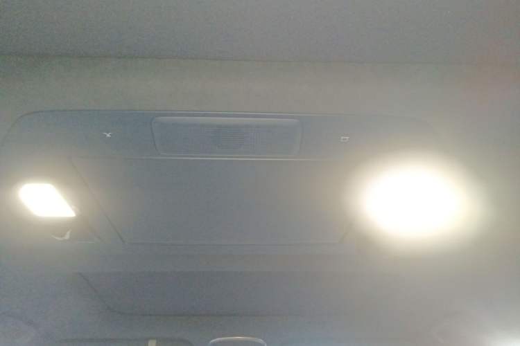 Used Zeekr 009 2024 7-Seater Walk-Through Version Four-Wheel Drive 108 kWh Headliner