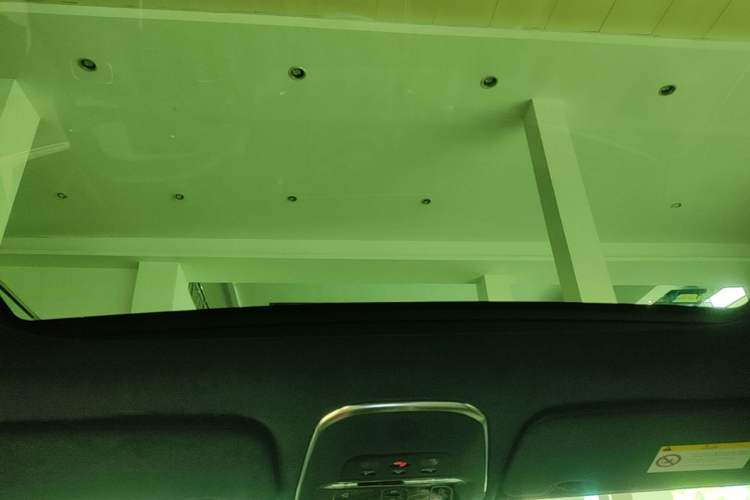 Used Zeekr 009 2024 7-Seater Walk-Through Version Four-Wheel Drive 108 kWh Headliner