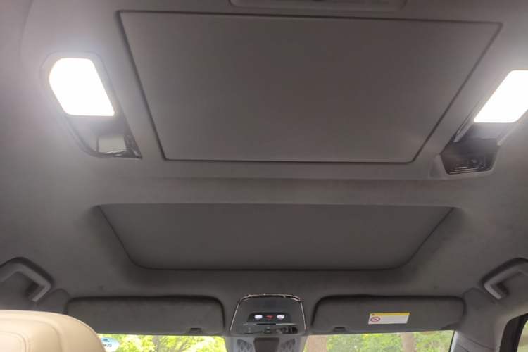 Used Zeekr 009 2024 Six-Seat Executive Version 4WD 108 kWh Headliner