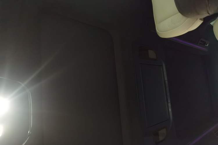 Used Zeekr 009 2024 Six-Seat Executive Version 4WD 108 kWh Headliner