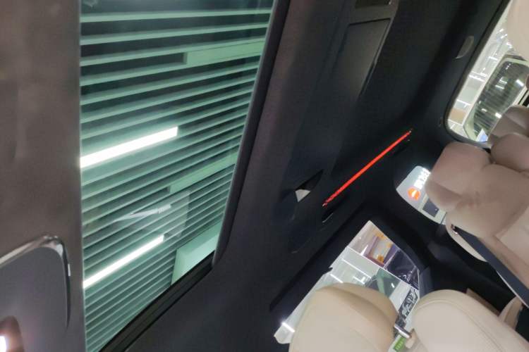 Used Zeekr 009 2024 7-Seater Aisle Version 108 kWh Headliner