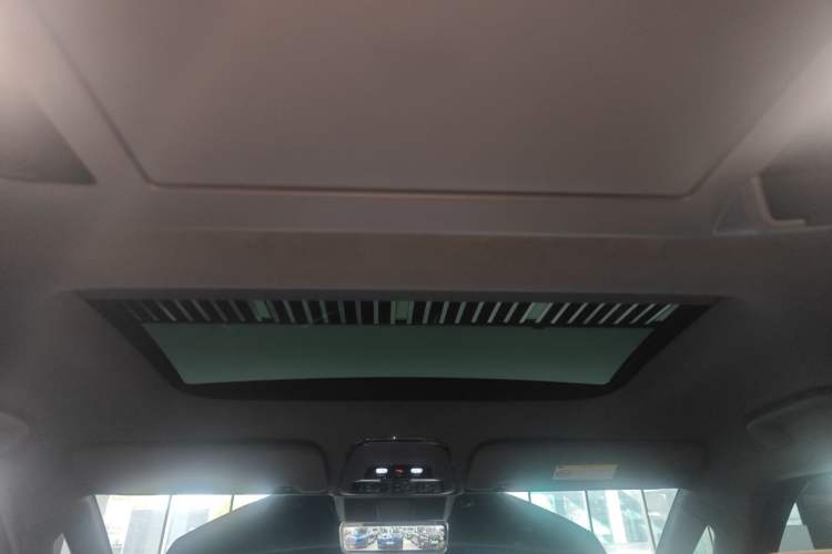 Used Zeekr 009 2024 7-Seater Walk-Through Version Four-Wheel Drive 108 kWh Headliner