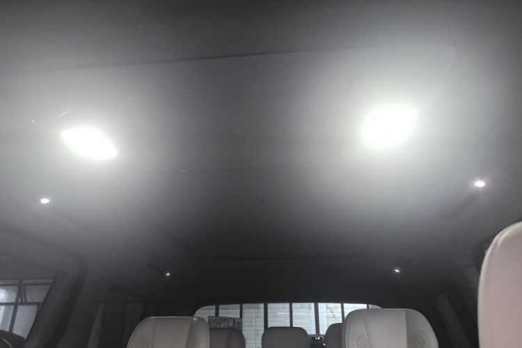 Used Zeekr 009 2024 7-Seater Walk-Through Version Four-Wheel Drive 108 kWh Headliner