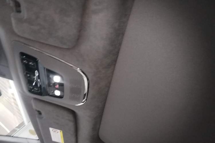 Used Zeekr 009 2024 7-Seater Aisle Version 108 kWh Headliner