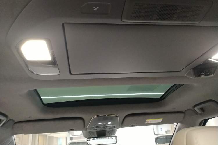 Used Zeekr 009 2024 Six-Seat Executive Version 4WD 108 kWh Headliner
