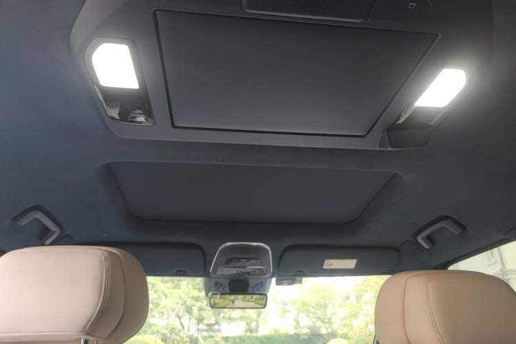 Used Zeekr 009 2024 Six-Seat Executive Version 4WD 108 kWh Headliner